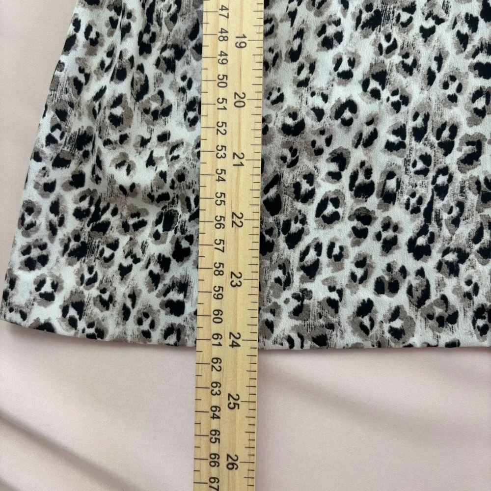 Ann Taylor Leopard Print Scoop Neck Feminine Chic‎ Sensual Blouse Back Zipper 2 - Picture 6 of 11